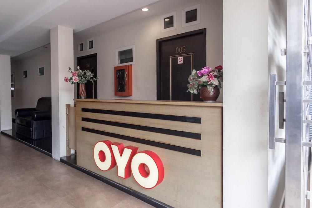 Oyo 294 Andrea Residence Syariah Medan Esterno foto