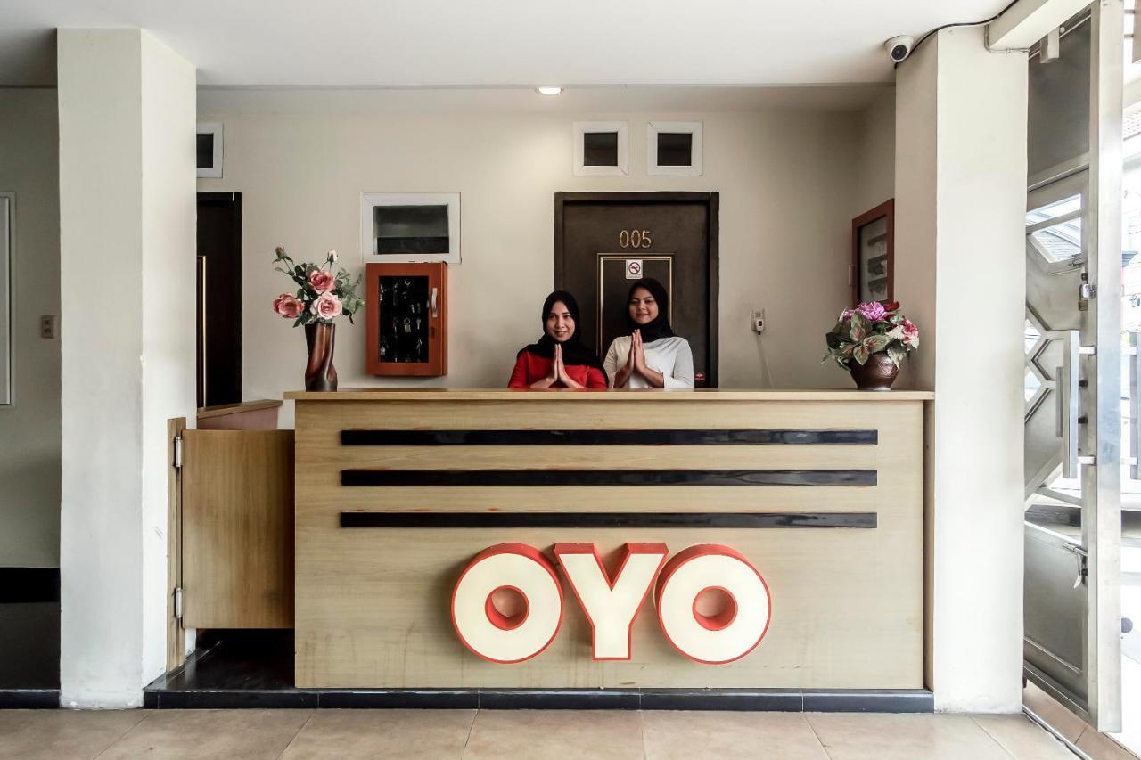 Oyo 294 Andrea Residence Syariah Medan Esterno foto