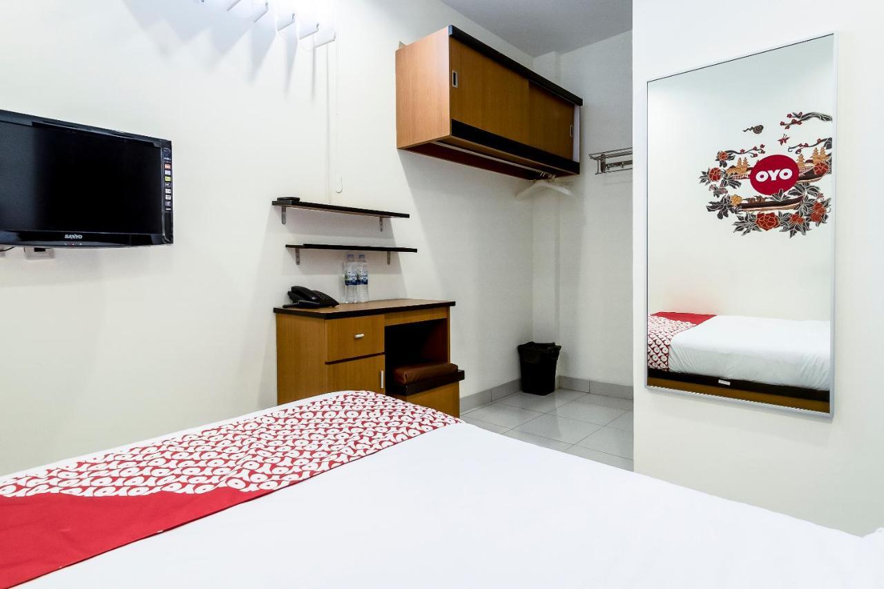 Oyo 294 Andrea Residence Syariah Medan Esterno foto