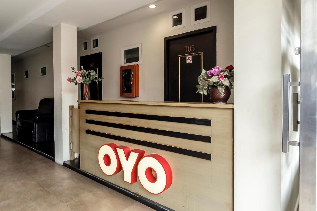 Oyo 294 Andrea Residence Syariah Medan Esterno foto